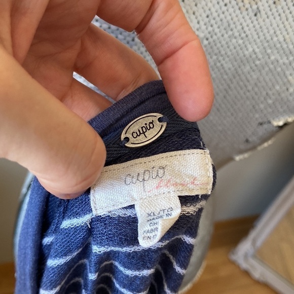 ⭐️2 FOR $20⭐️ Cupio Blue striped long sleeve top - Picture 5 of 5